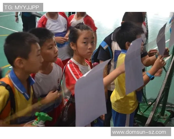 CSGO评论V5边路渗透策略分析及其在S15电竞赛中的成败得失